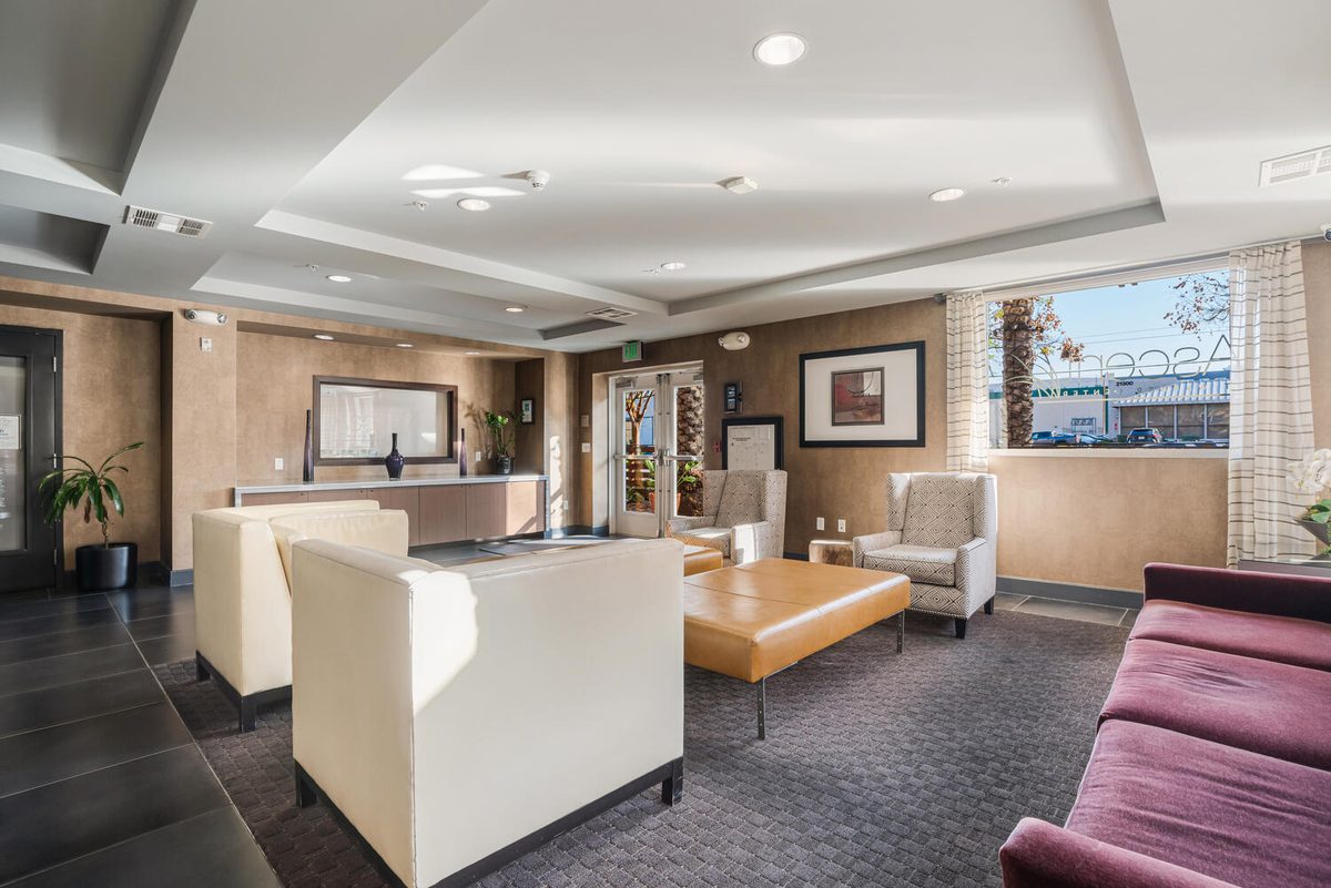 The Ascent Warner Center lobby and lounge — Woodland Hills