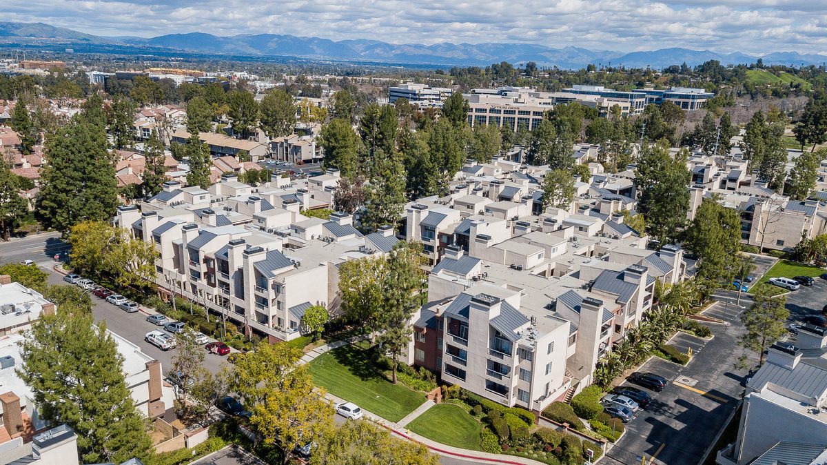 Aerial view of The Met Warner Center condos — Woodland Hills, CA