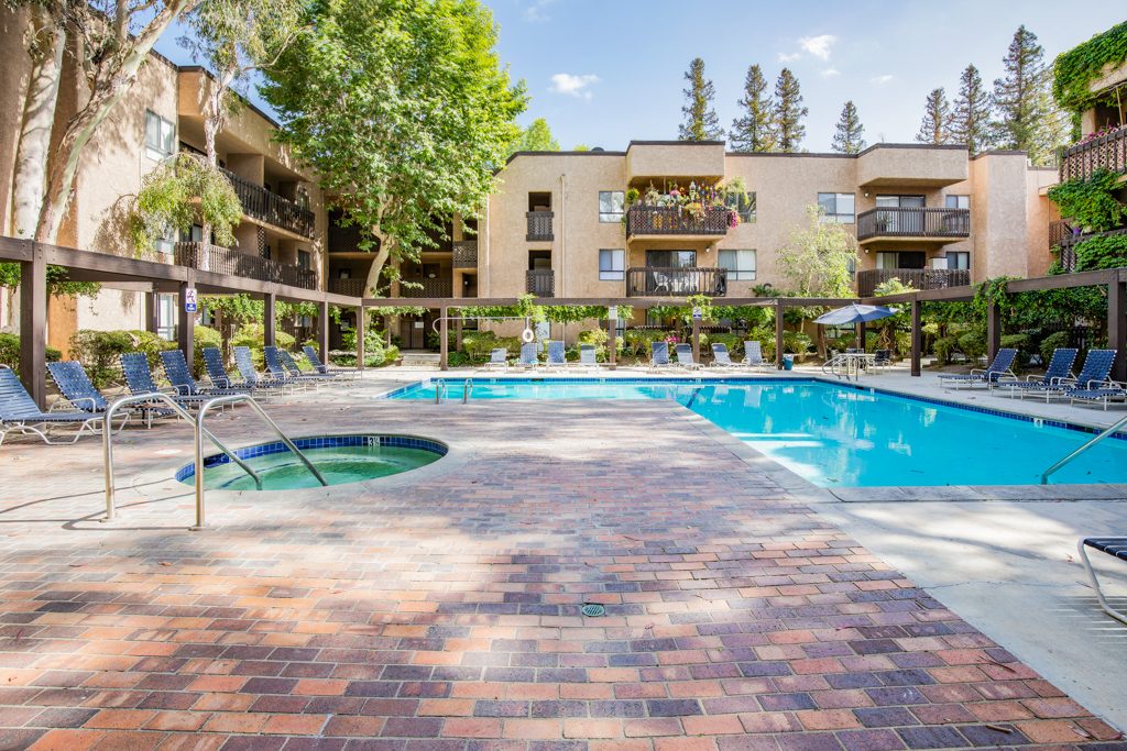 Warner West 22100 Burbank Blvd pool and spa — Woodland Hills CA