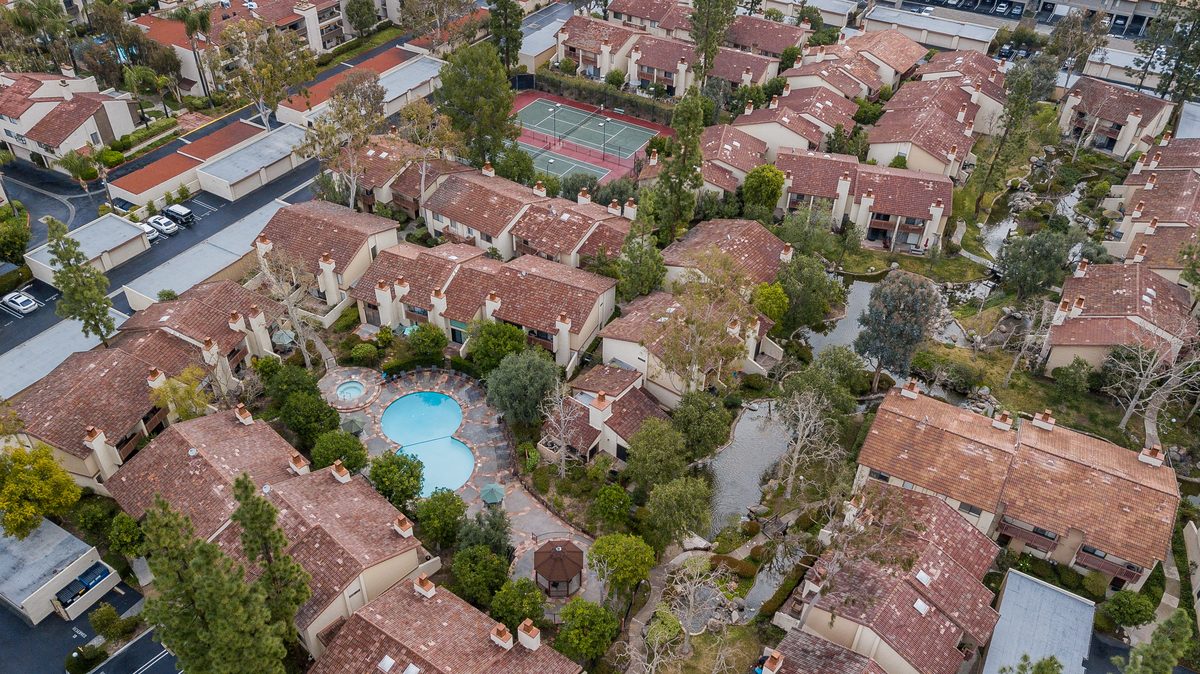 Warner Woodlands Two aerial view pool spa and red tile roofs — Woodland Hills