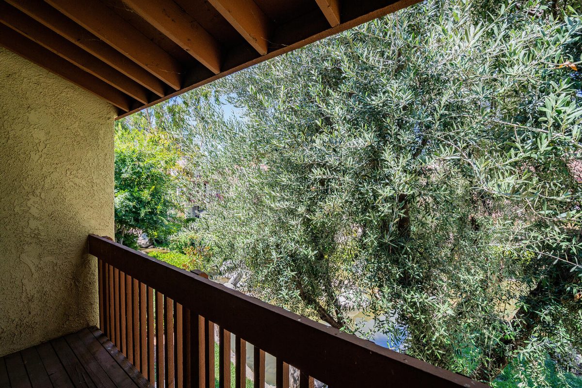 Warner Woodlands Two Warner Center skyline view — Woodland Hills